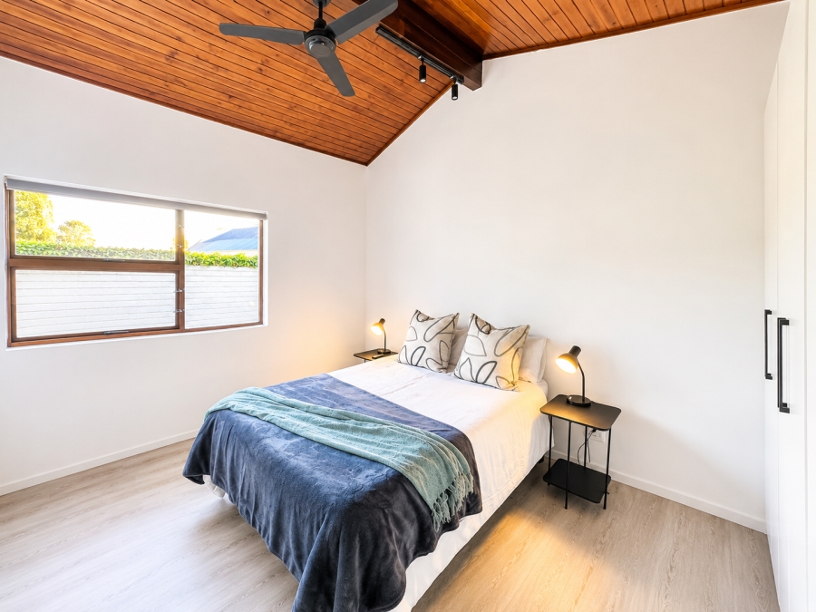 To Let 1 Bedroom Property for Rent in Loevenstein Western Cape